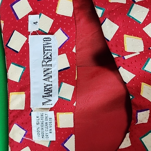 Mary Ann Restivo Womens Red and White Skirt. 100 % Silk ☆ - Picture 5 of 8